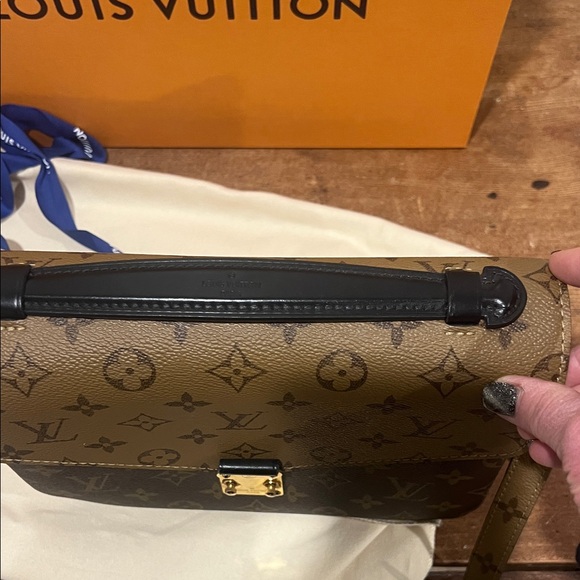 Louis Vuitton Pochette Métis - Picture 7 of 11